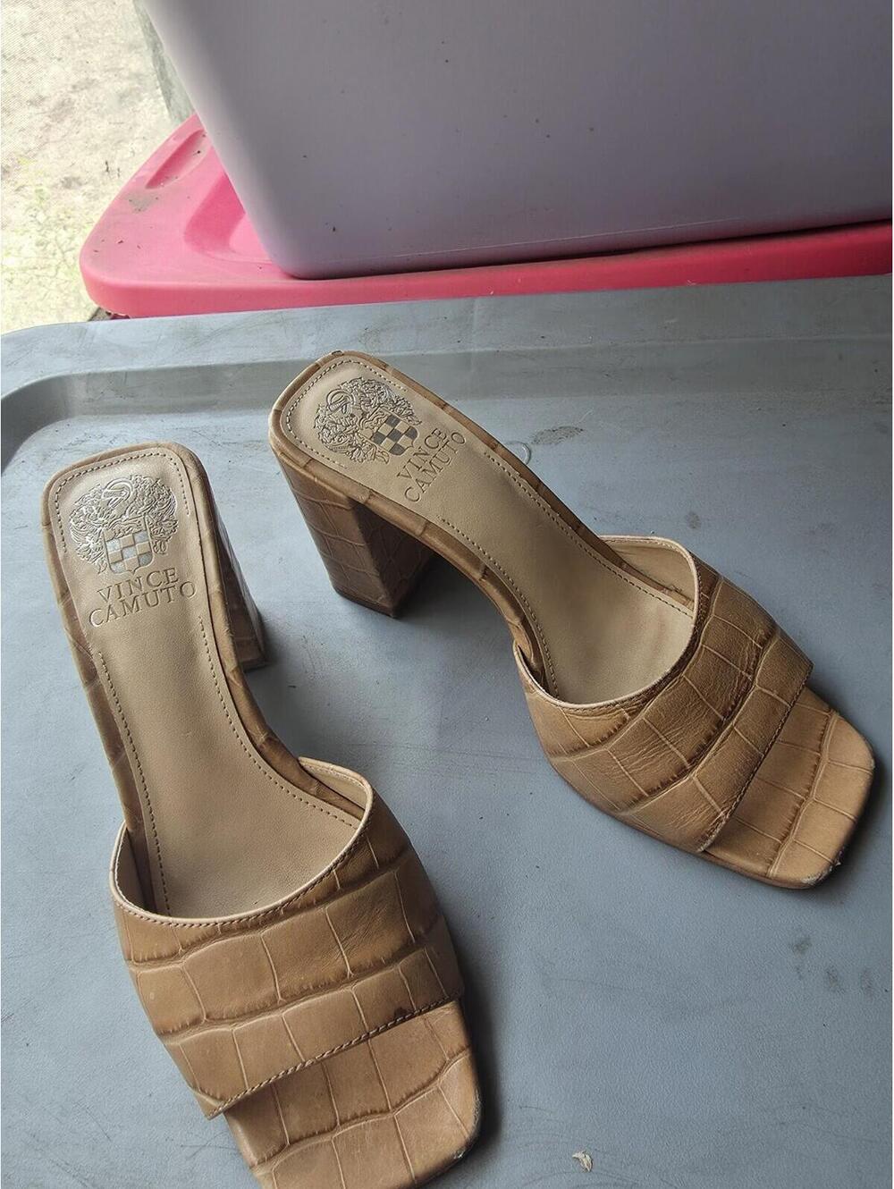 Vince Camuto tan croc-embossed slide sandals with a square toe. Size 6